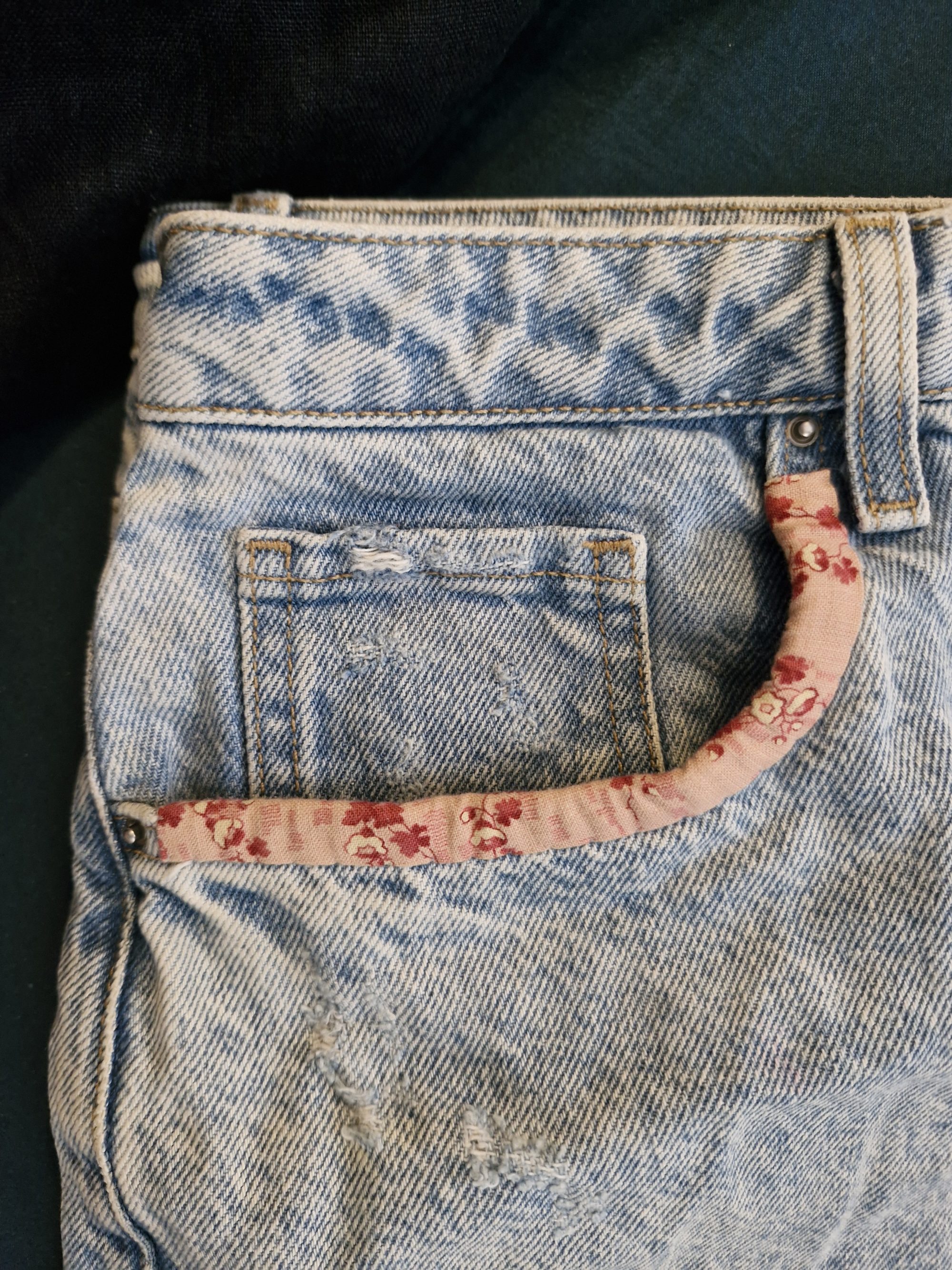 Make-and-Mend upcycling workshop  — Impressions Gallery